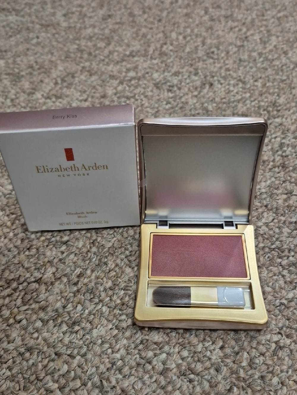 Elizabeth Arden Compact Blush Berry Kiss New In Box